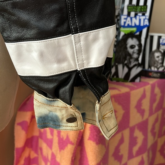 BEETLEJUICE One of A Kind made especially for Trisha - Designer Michael Philpot - Picture 11 of 14